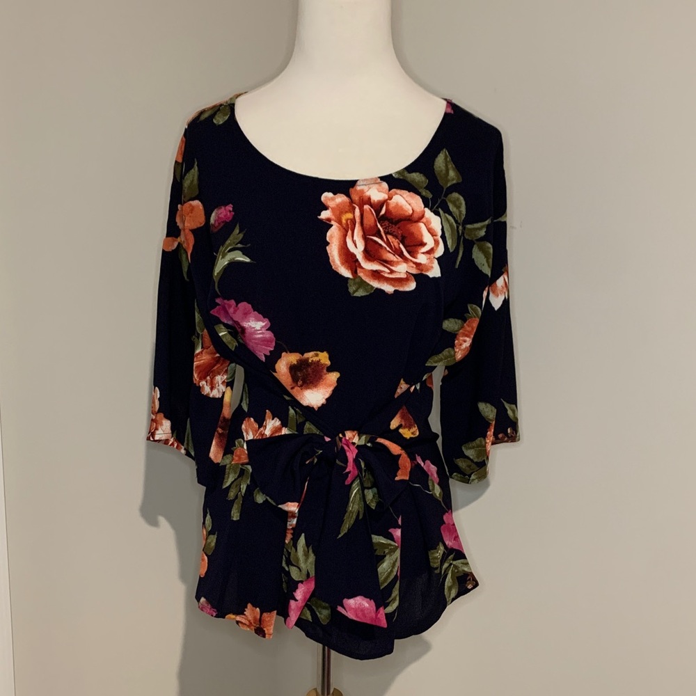 NWT West Kei Julianne Tie Front Blouse